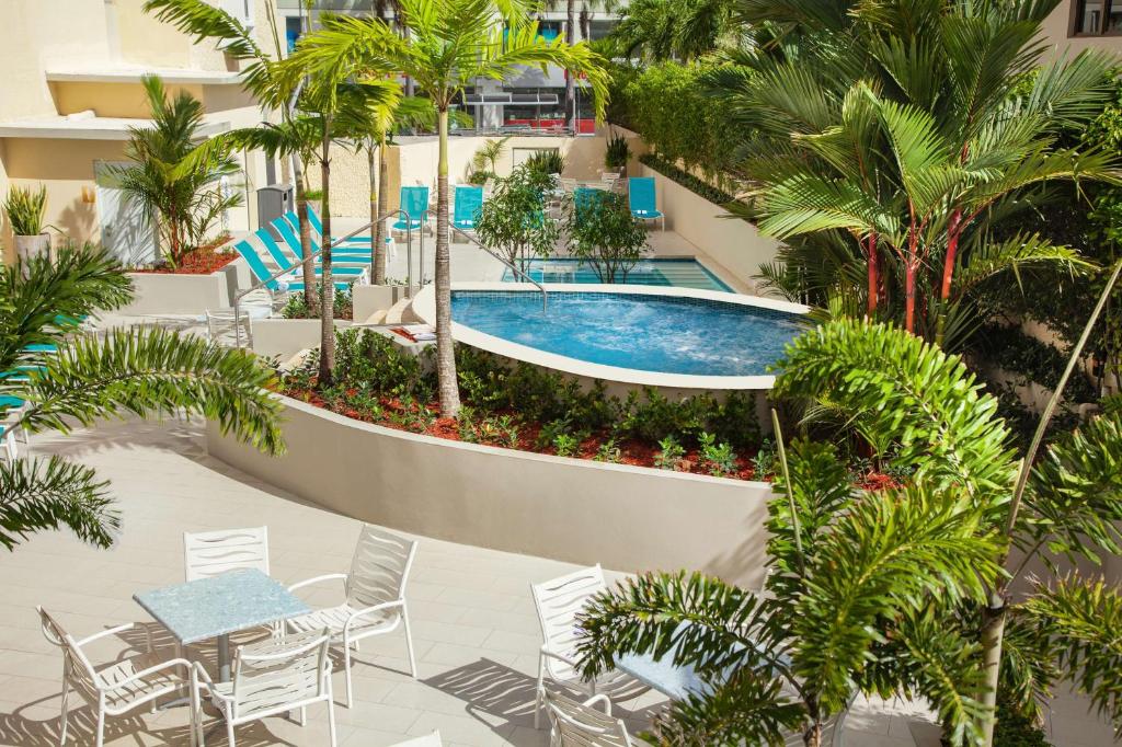 Best Western Plus Condado Palm Inn Main image 1